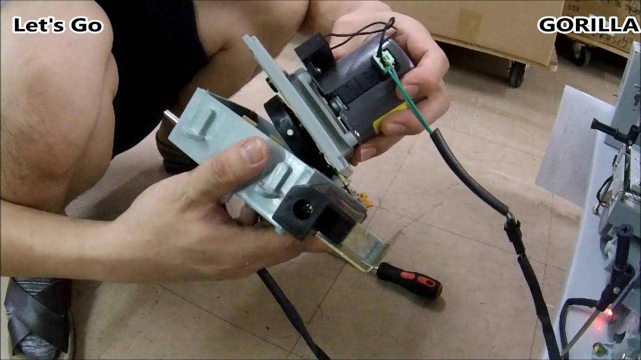 GORILLA 全自動麻雀卓初期不良修理 牌を押されて行かない症状 - YouTube