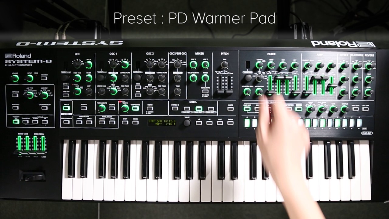 Roland SYSTEM-8 - AIRA「SYSTEM-1」をベースに新機能を追加した49鍵盤