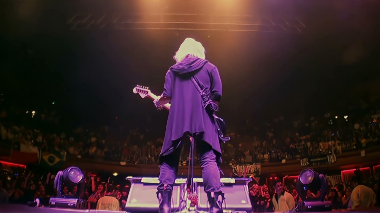 Vamps - Live Wire (LIVE Tour 2010 CHILE) 1080p60 - YouTube