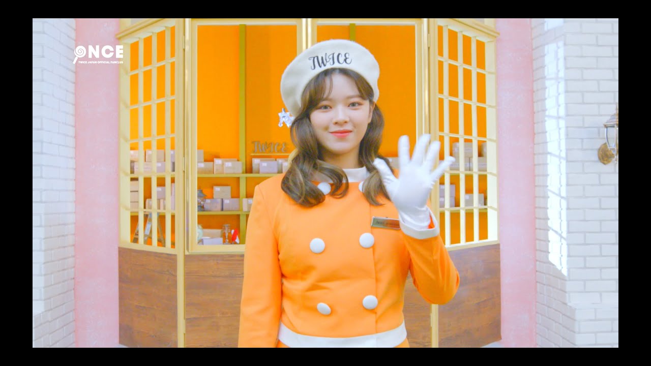 TWICE in Wonderland』 OFFICIAL GOODS Making -JEONGYEON- - YouTube