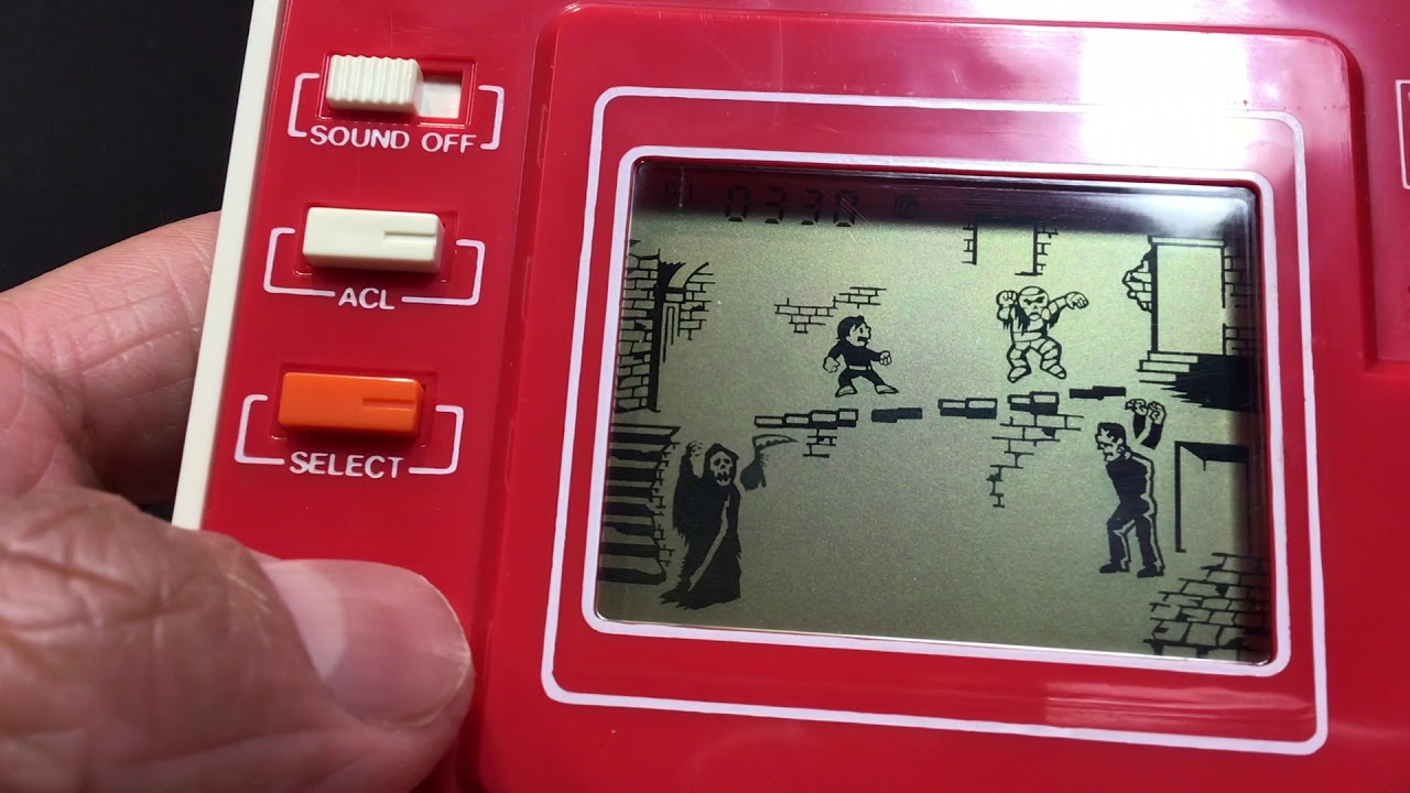 バンダイLSIゲーム20 悪霊の館 1982年 - YouTube