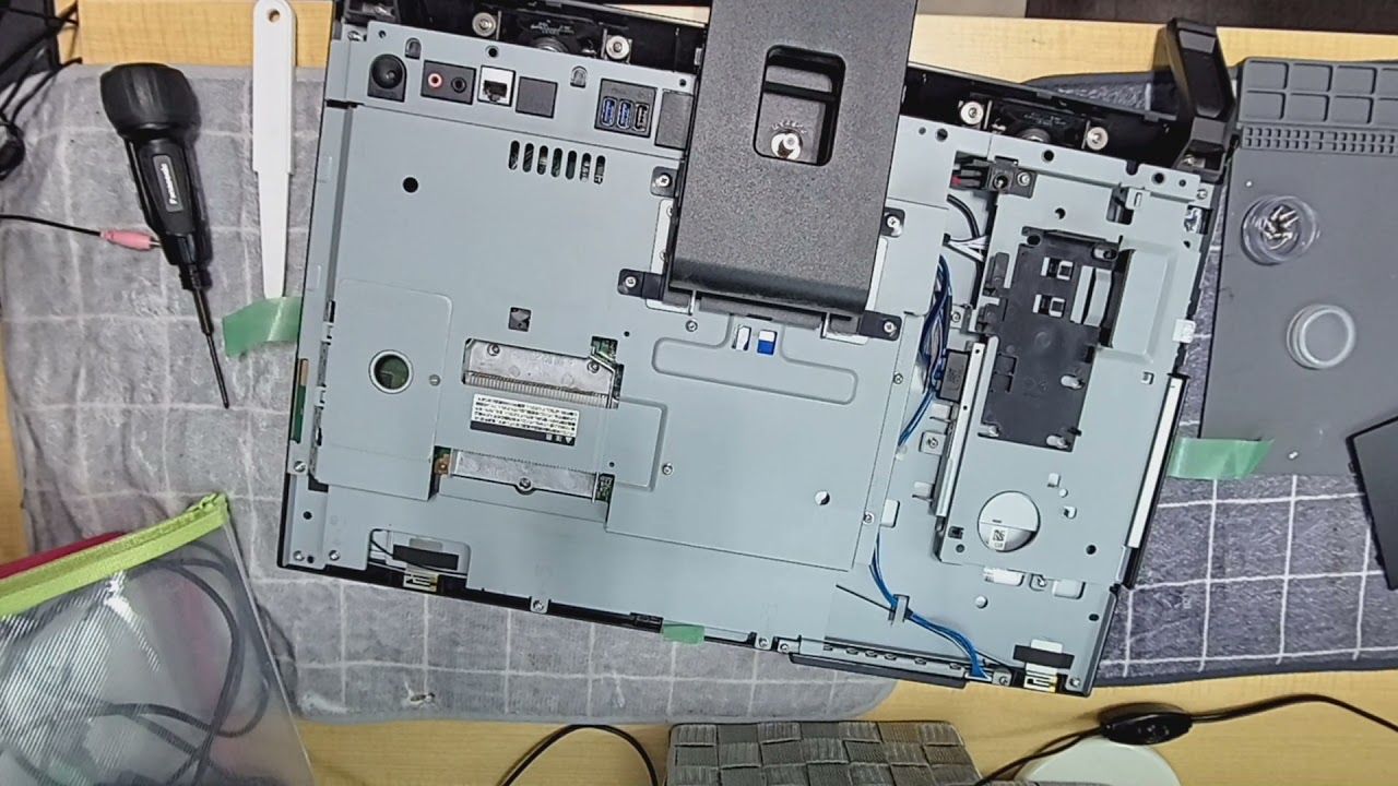 富士通 FMVF56RDP 分解 Disassembly - YouTube