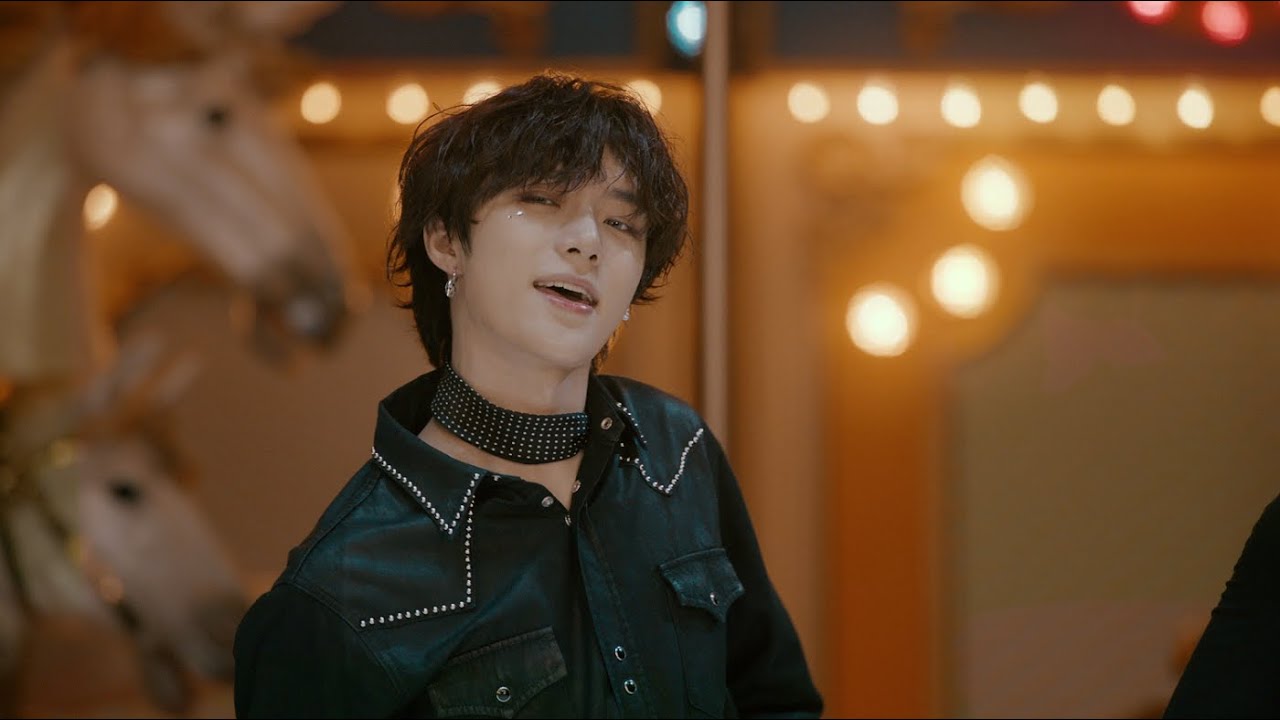 TXT (투모로우바이투게더) 'Blue Hour' Official MV - YouTube