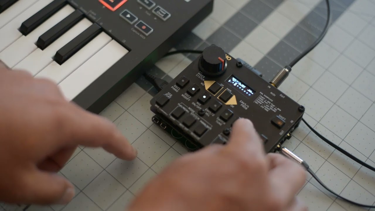 小さなガジェット型シンセ、NUNOMO QUN mk2はシーケンサ、ルーパー