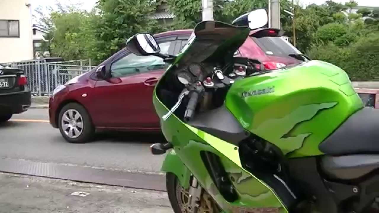 世界最速のライムグリーン 2001 Kawasaki Ninja ZX-12R STRIKER