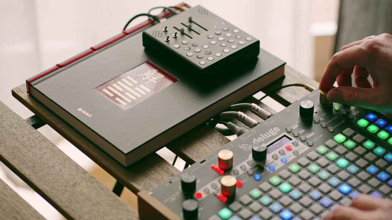 Meng Qi Wingie 2 & Synthstrom Deluge // The process IS the