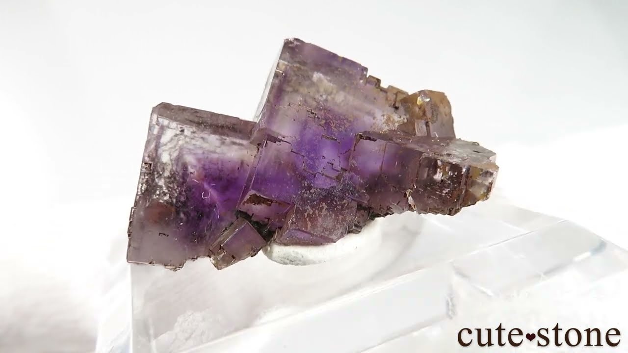 スペイン Berbes産 パープルフローライトの原石 No.28 - cute stone -