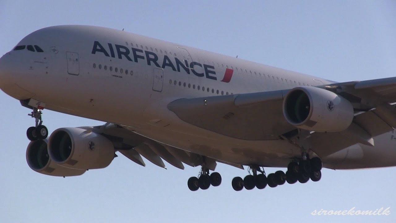 World's Largest Airliner - Air France Airbus A380-800 Landing