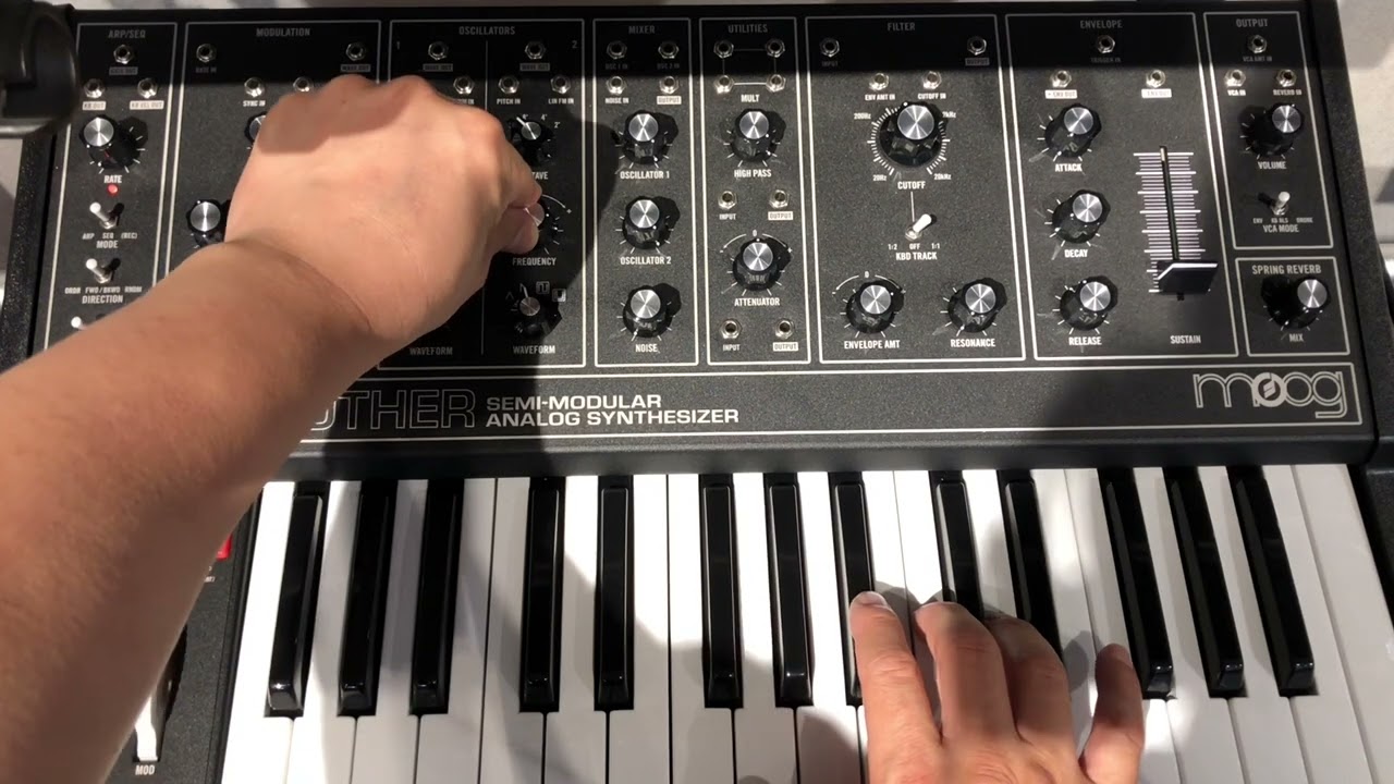 Moog GRANDMOTHER DARK by MARKS - YouTube