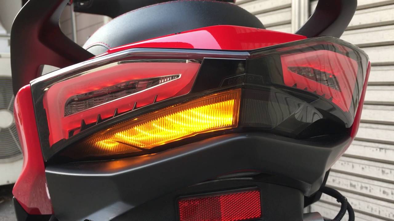 KOSO 3D LEDテールASSY 【シグナスX4型】 - YouTube