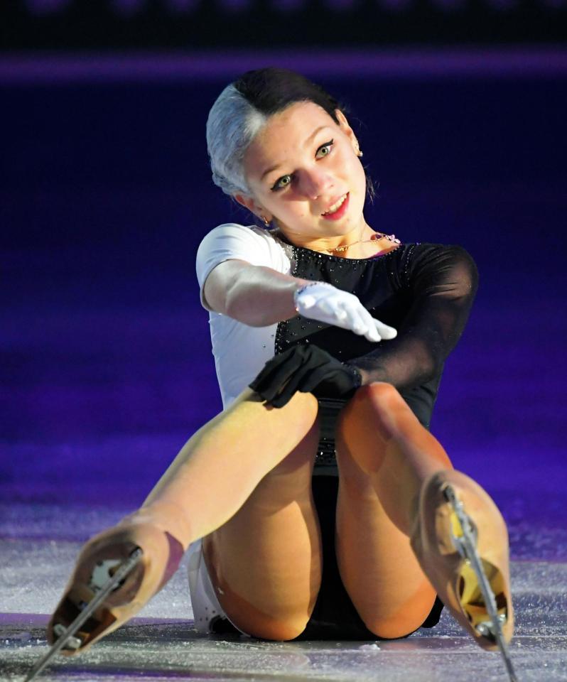 トルソワ 白黒衣装で観客くぎ付け 羽生と4回転共演も/スポーツ