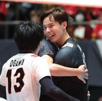 高橋藍が超絶スーパープレー！まさかのフェイクセットで米国ぼうぜん