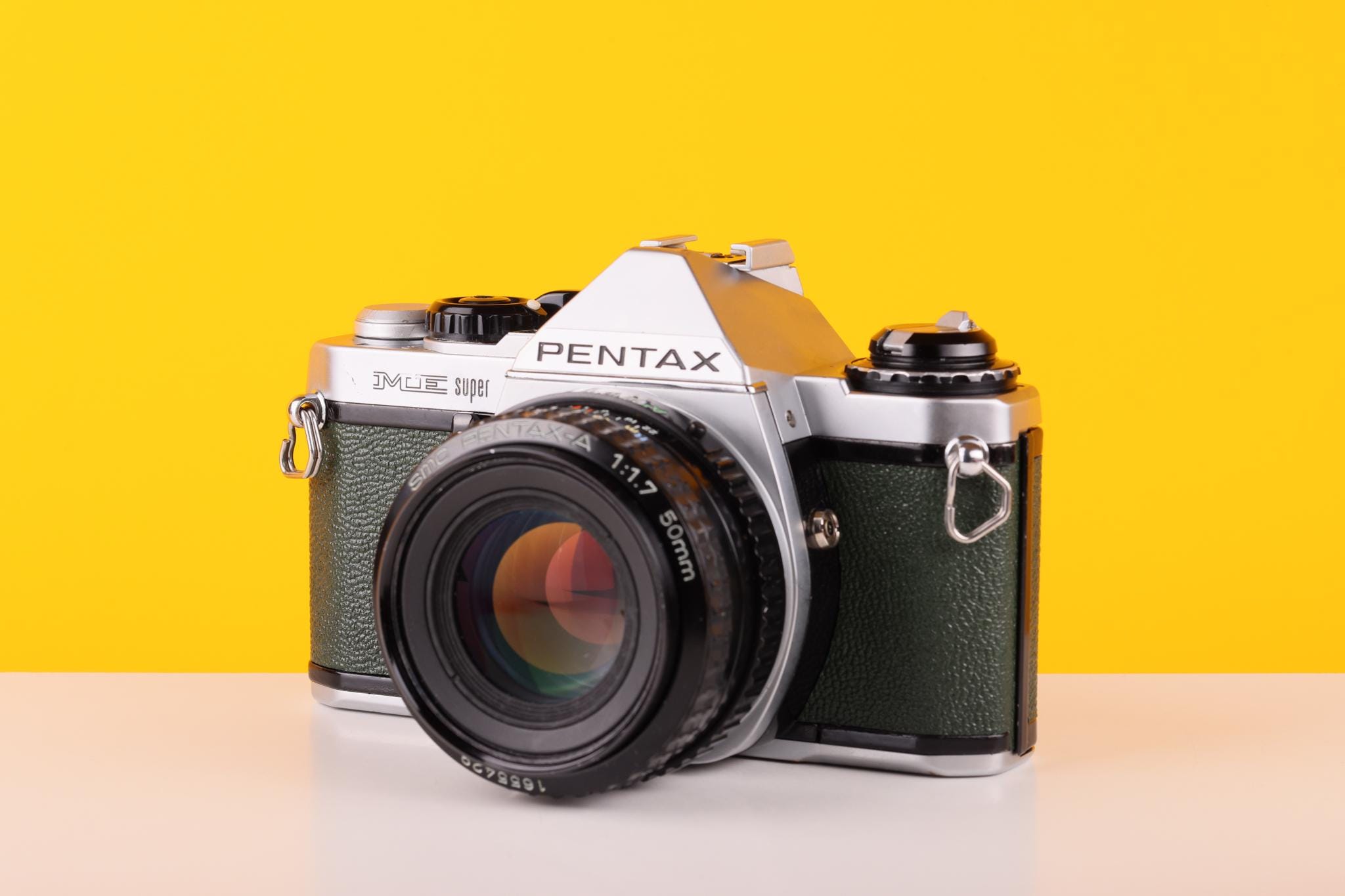 ペンタックス ME スーパーヴィンテージ 35 mm フィルムカメラ（SMC