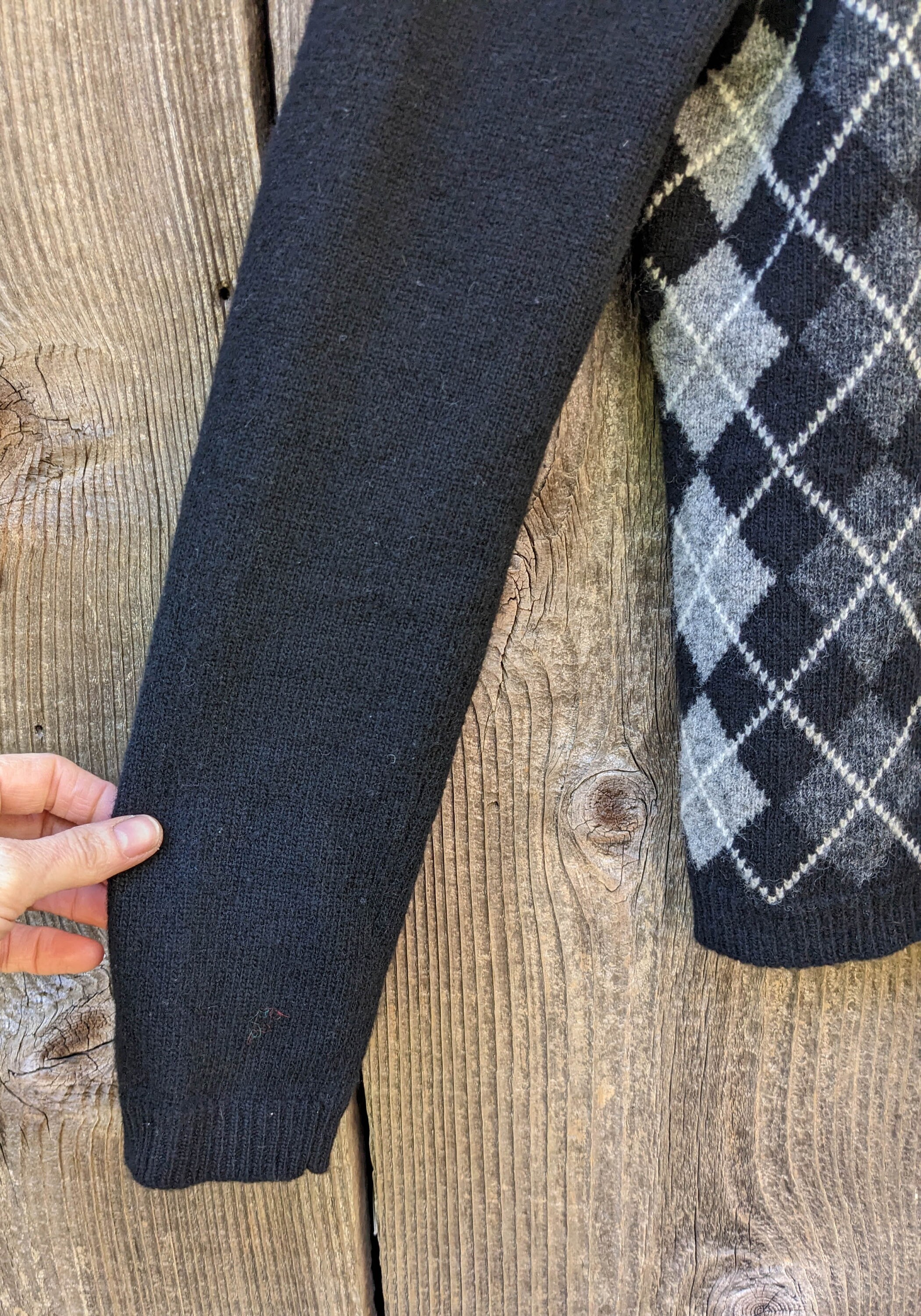 90s Vintage Black Argyle Cardigan / Lambswool Knit Cropped Sweater