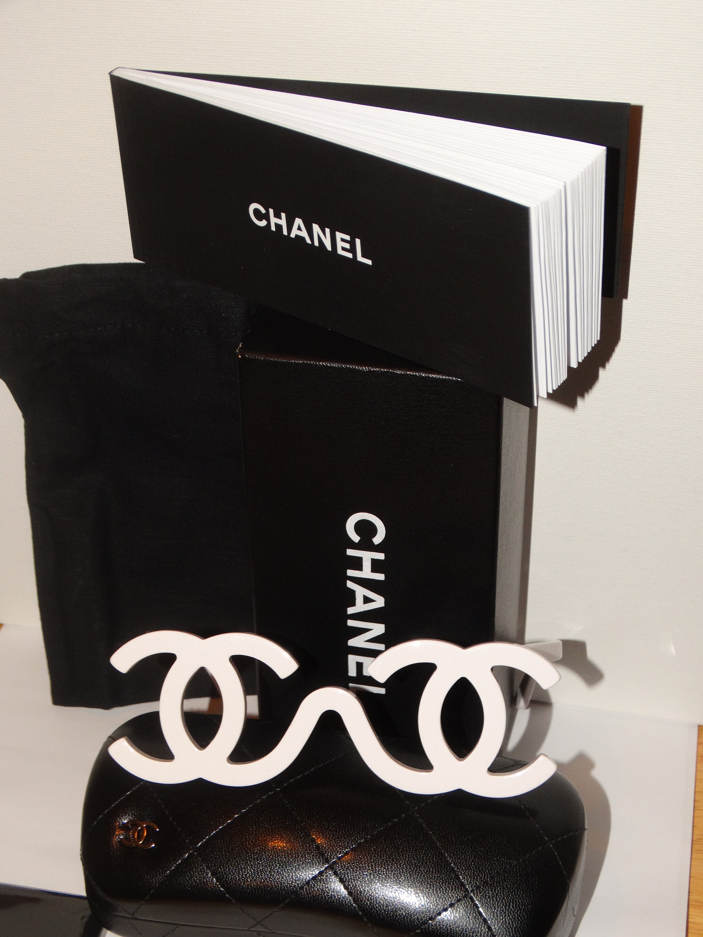 Authentic CHANEL White Runway SAMPLE Sunglasses 1994 Collectors