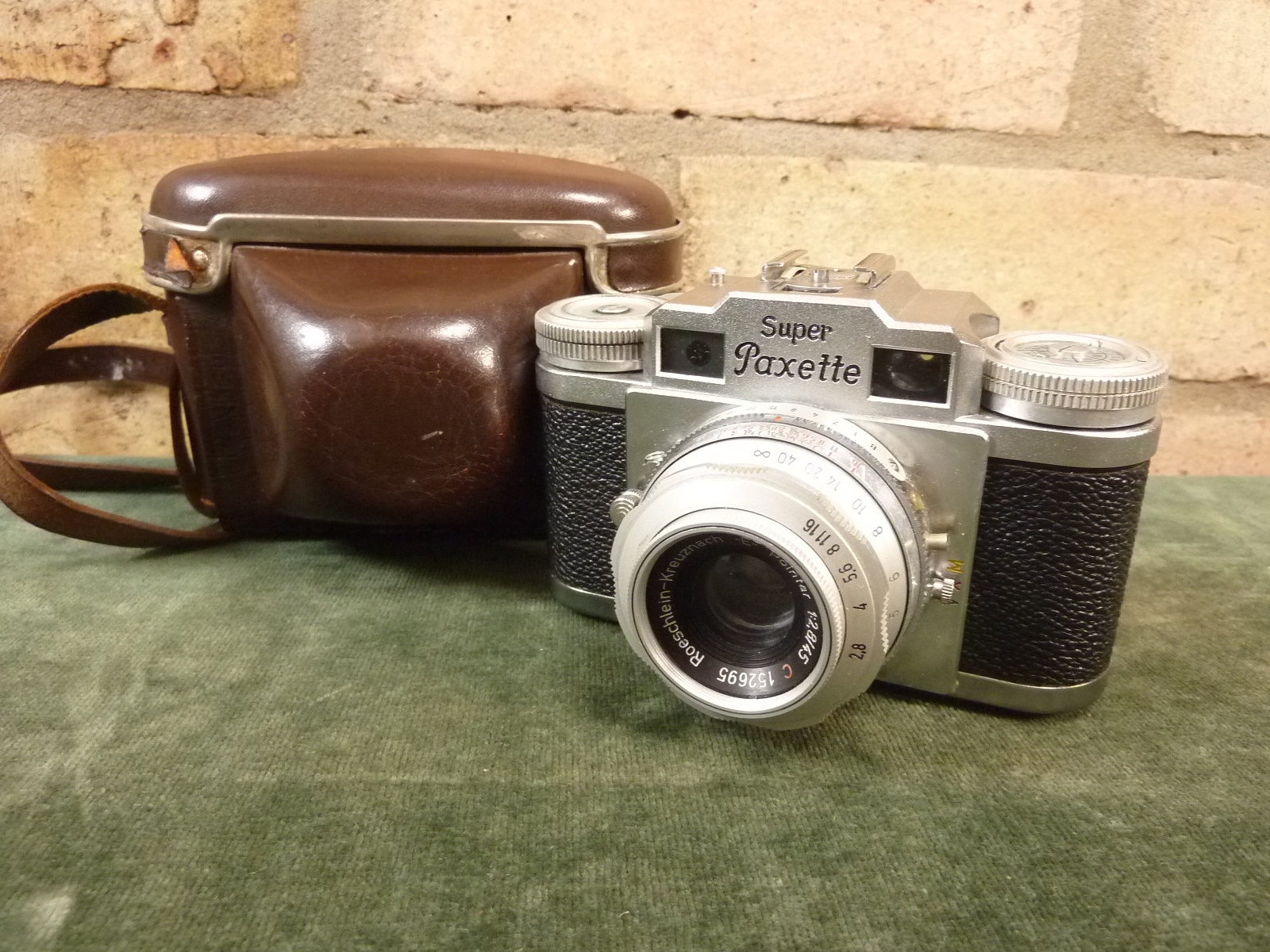 Vintage Braun Super Paxette 35mm Camera Pointar 2.8 45mm Lens