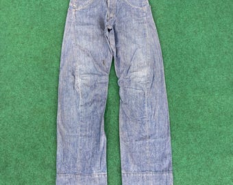 Vintage Levi's Engineered Loose Cut Jeans Cinch Back / American