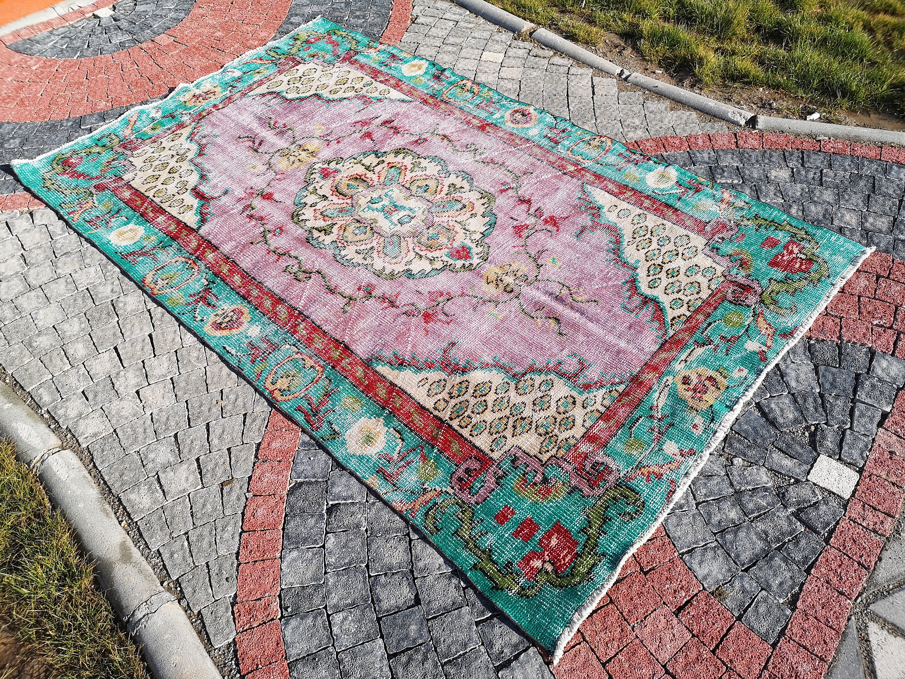 ピンクトルコラグ（5.1 x 8フィート） - ヴィンテージボヘミアンウール