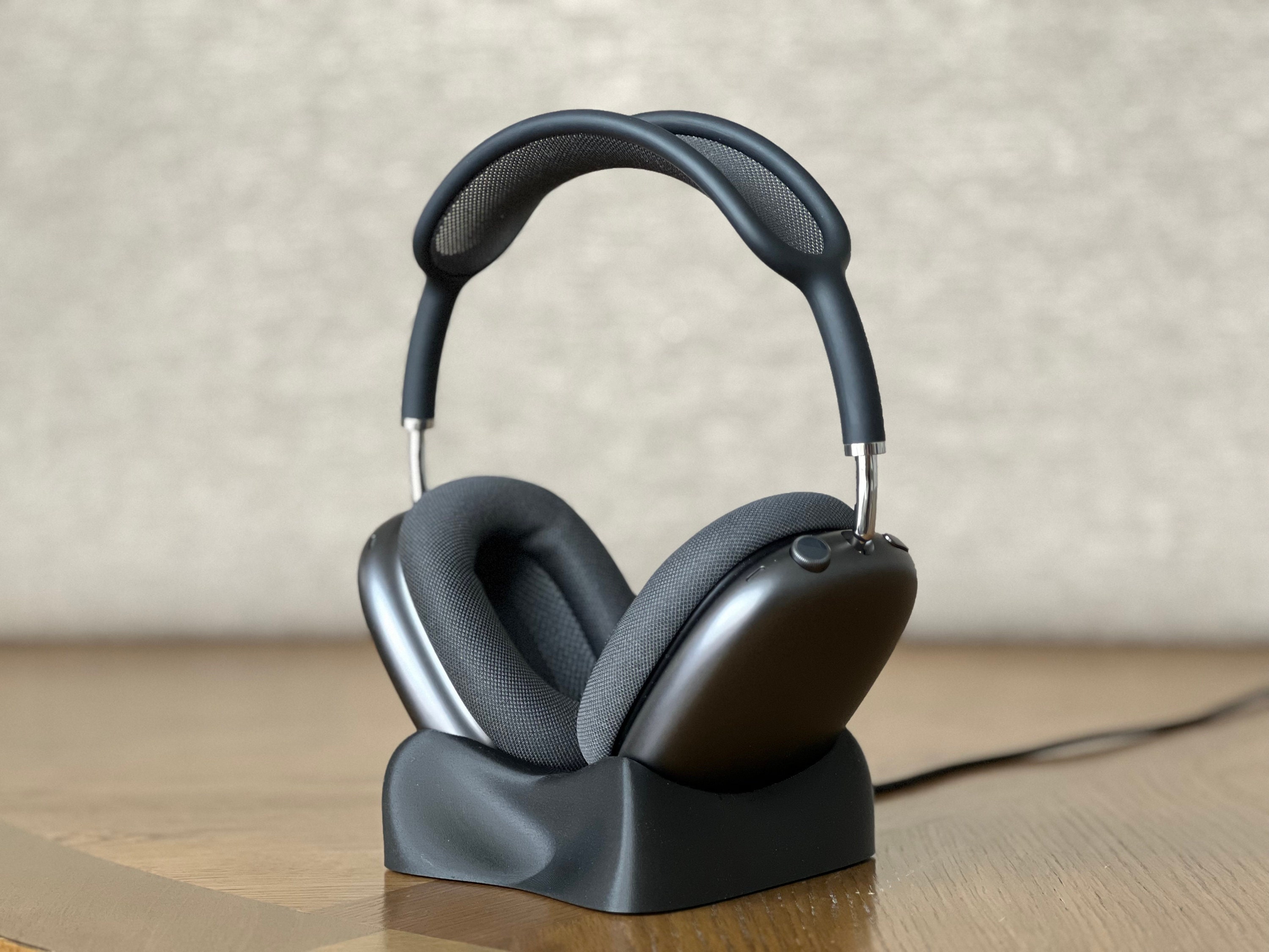 AirPods Max充電ドック：マグネット式USB-C＆ライトニングスタンド