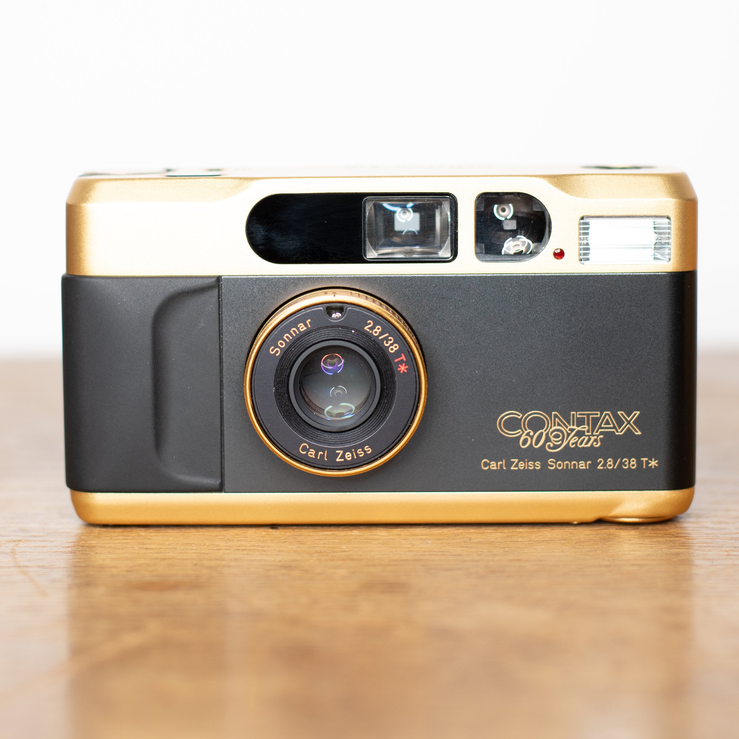 Contax T2 60 Years Limited Edition With Original Packaging - Point