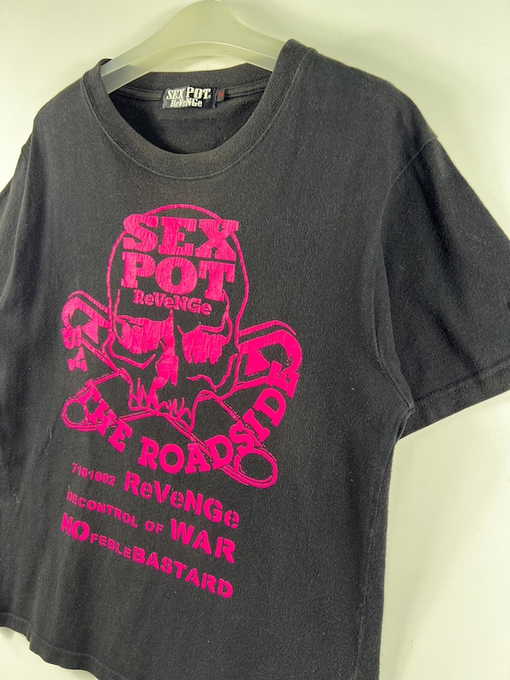 Vintage Japanese Brand Sex Pot Revenge Punk Spirit Skull Short