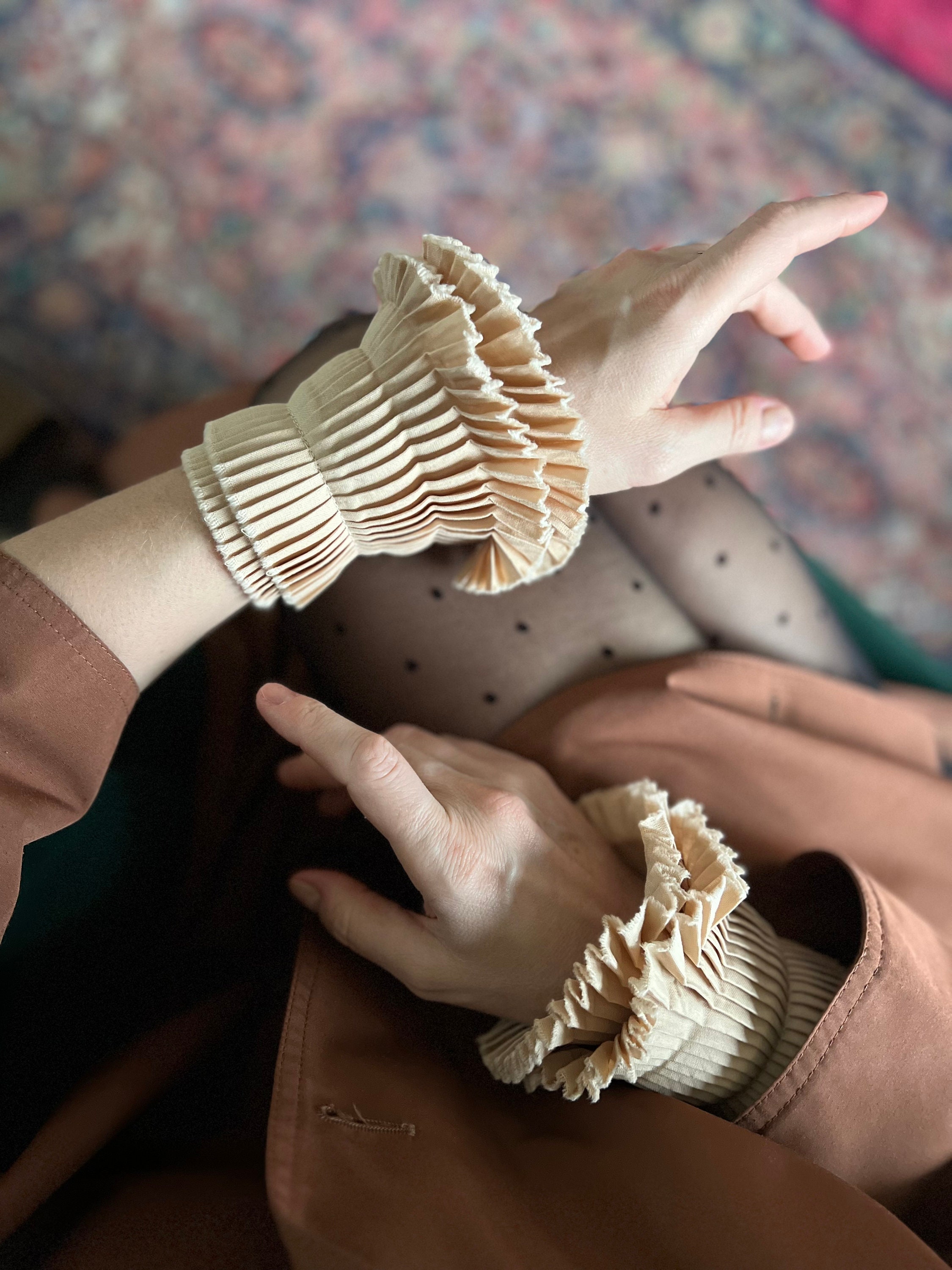 Beige Ruffled Cuffs/detachable Pleated Cuffs/detachable Cuffs