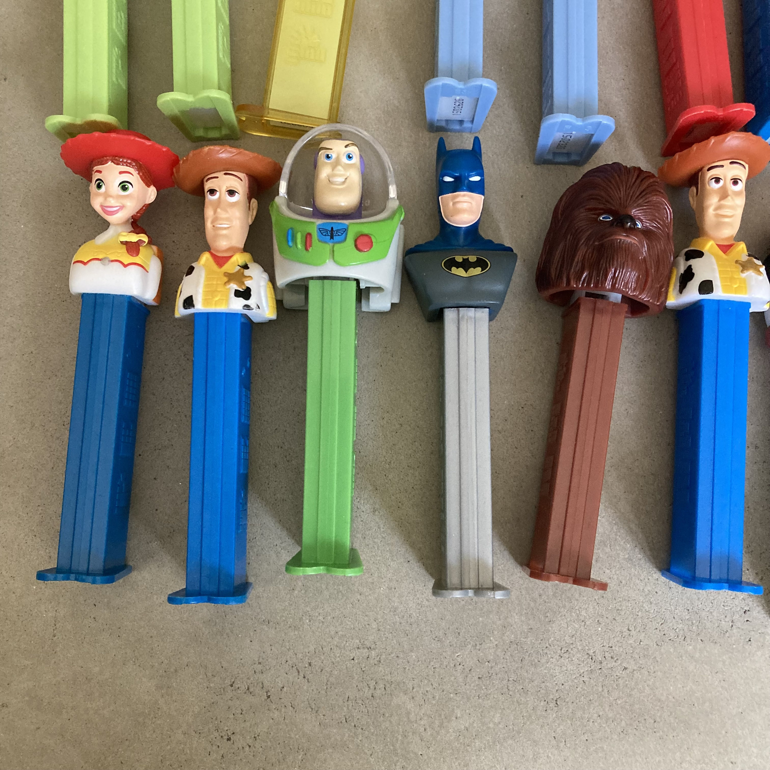 ヴィンテージ PEZ ディスペンサー：アソートキャラクターコレクション