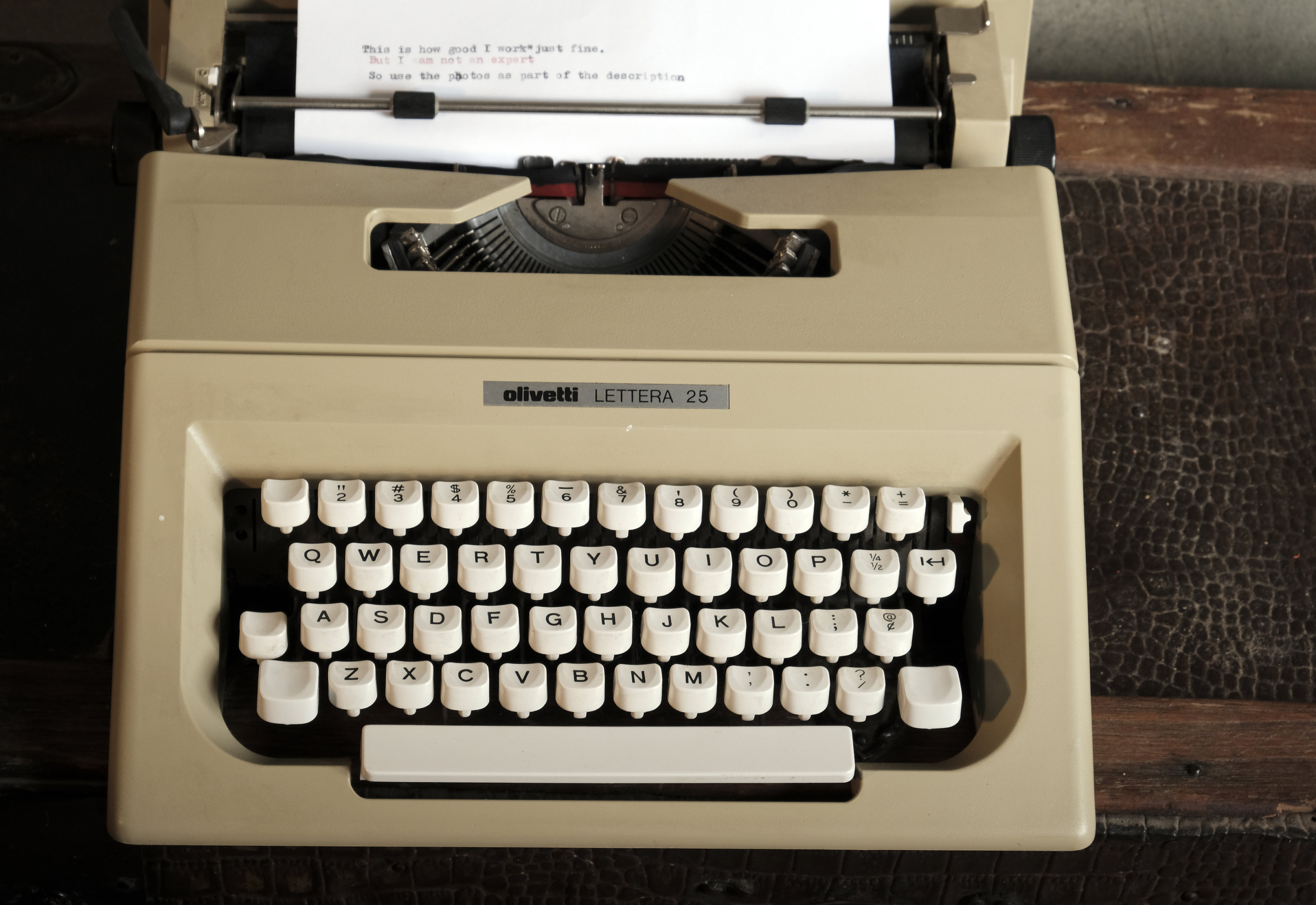 Olivetti Lettera 25 - 動作可能なヴィンテージ手動タイプライター