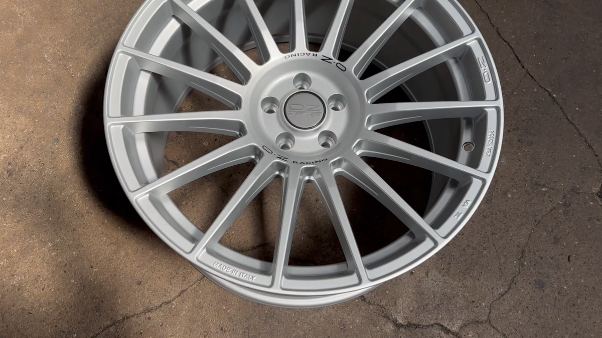 New 21x10.5J OZ SUPERTURISMO ITALY 5x112 Silver (4 wheel) Audi A7