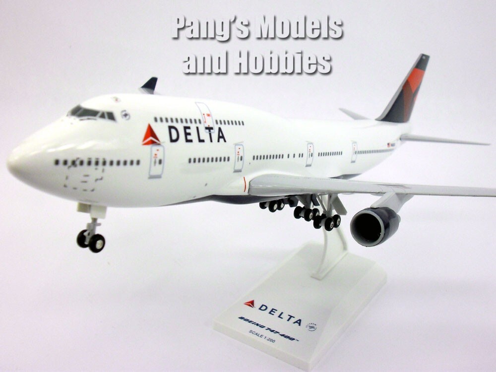 Boeing 747-400 (747) Delta Airlines 1/200 Scale Model Airplane by
