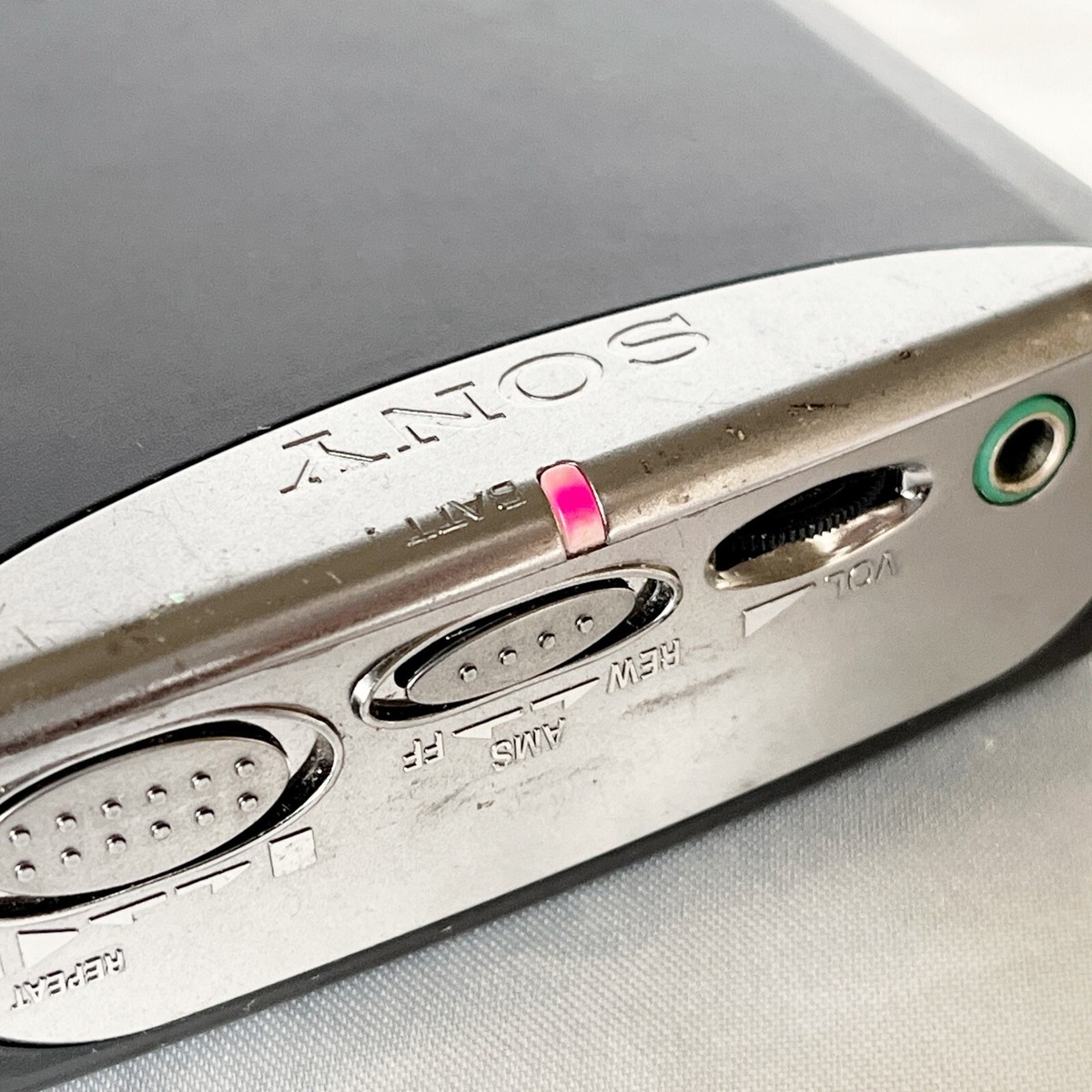 SONY WM-WX777 1994 Black Walkman Vintage Cassette Player Made in