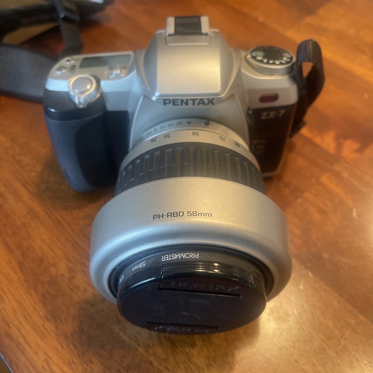 Top mint Pentax ZX-7 (MZ-7) 35 mm SLR FilmCamera -28-80 mm Lens