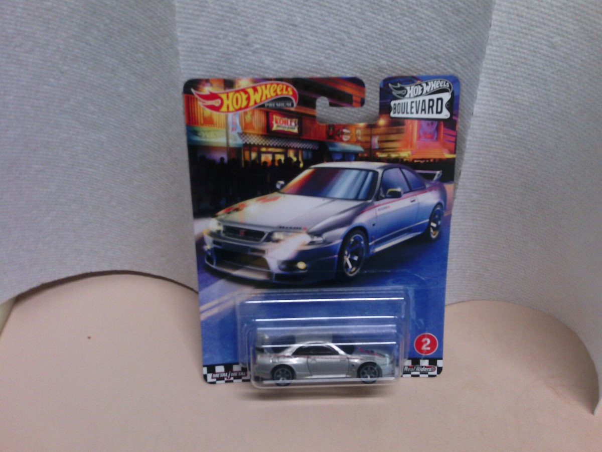 Hot Wheels Boulevard Skyline R33 Nissan Skyline GT-R (BCNR33