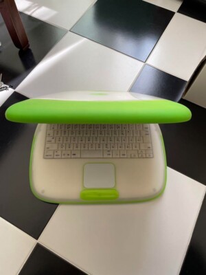iBook Apple Clamshell Limited Edition Color Rare Working Item Used