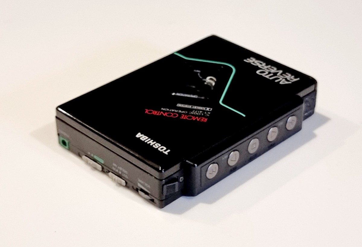 Ultra rare Black Toshiba Walky Walkman KT-GS3 cassette player