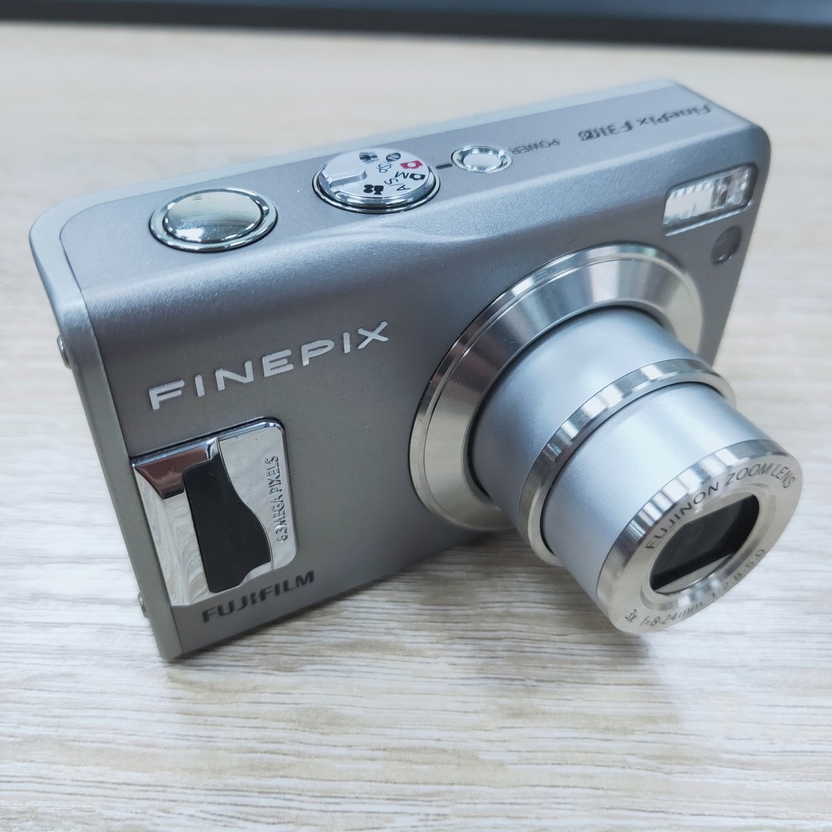 Fujifilm FinePix F31fd Compact Digital Camera 6.3MP 3x Silver - 90