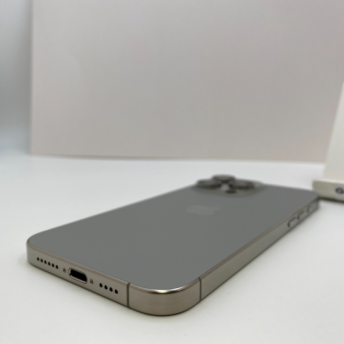 Apple iPhone 15 Pro Max - 256GB - Natural Titanium (Unlocked