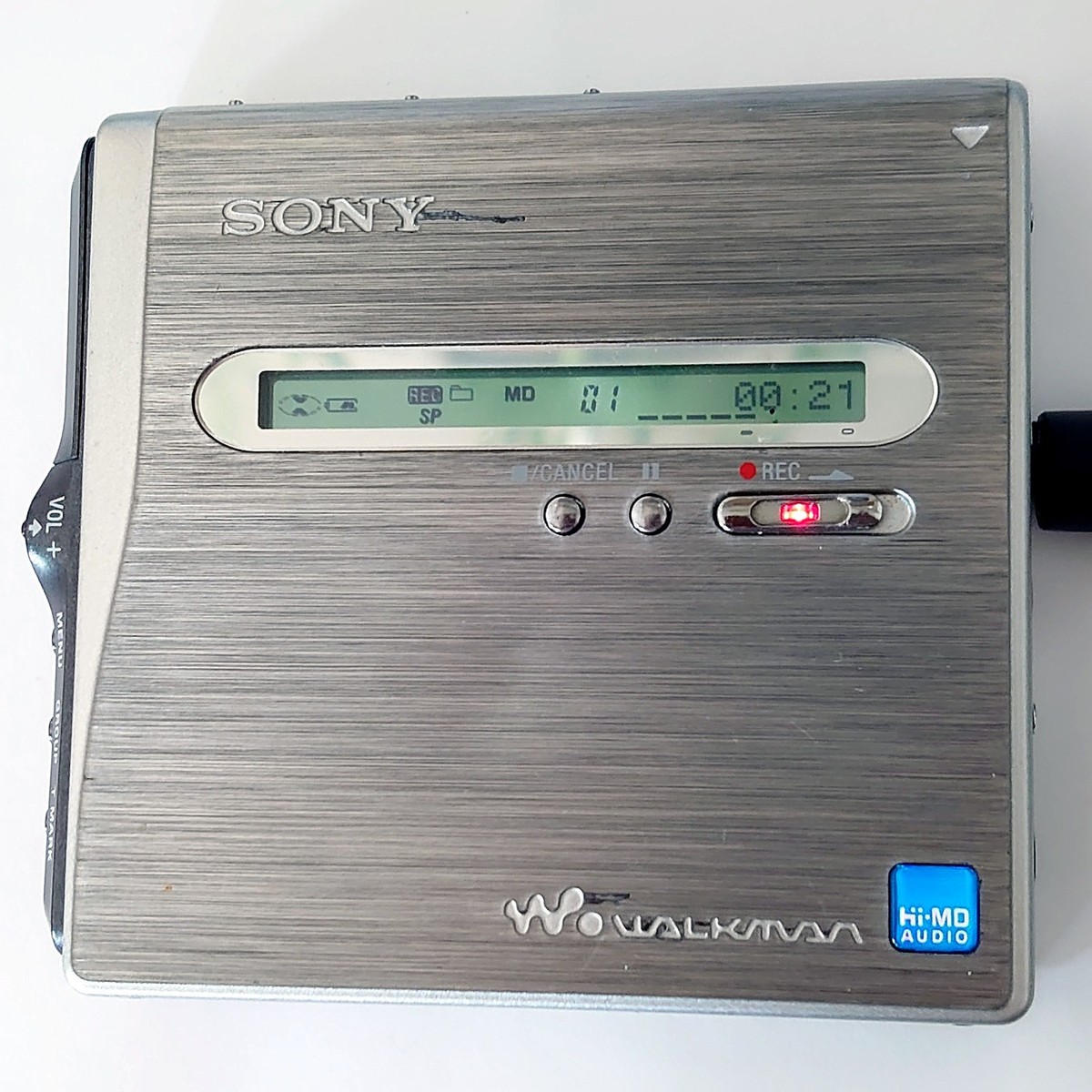 Sony MZ-NH1 Hi-MD MiniDisc Recorder + Sony RM-MC40ELK Remote