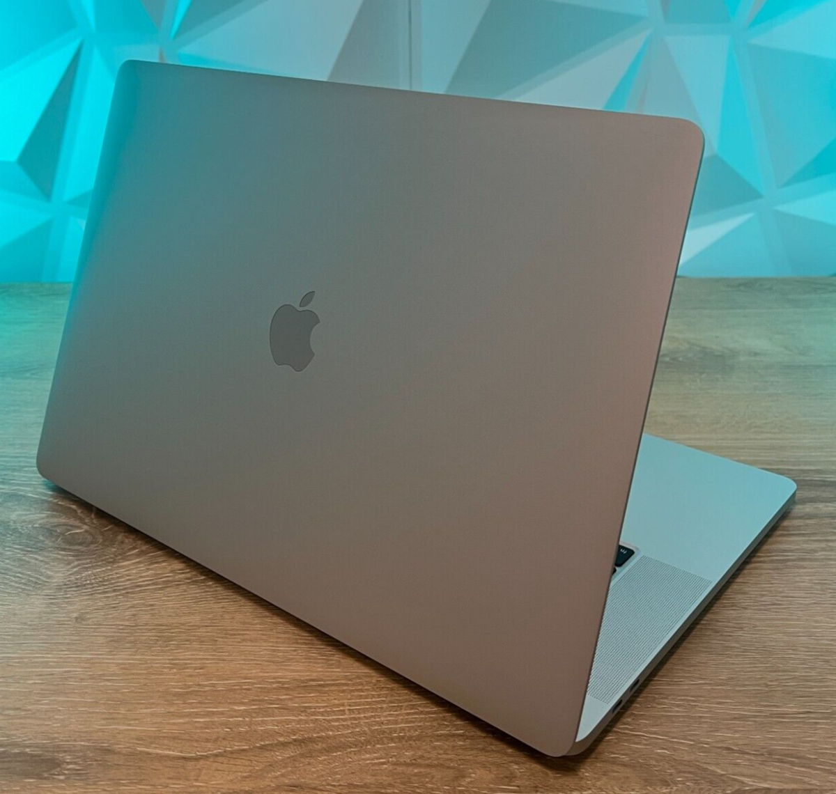 OPEN BOX* Apple MacBook Pro 16 2019 Intel i7 16GB 512GB SSD