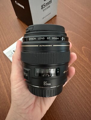 Canon EF 85mm f1.8 USM Camera Lens with box, original paperwork