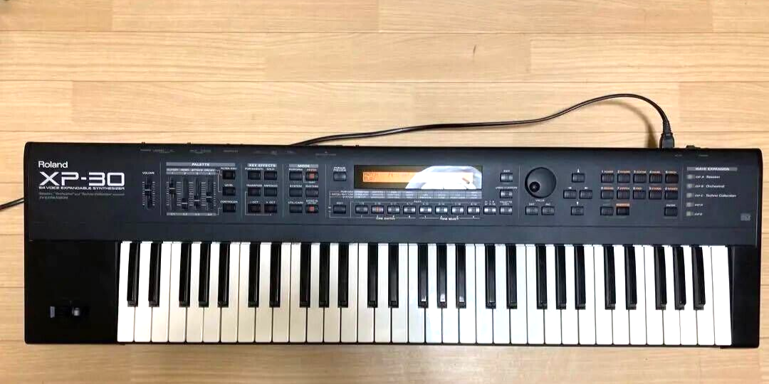 Roland XP-30 61-Key Keyboard Synthesizer Black keyboard Music