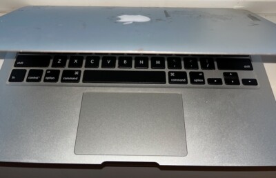 Apple MacBook Air 11 in 2013 Silver/Intel Core i5 1.3 GHz, 128 GB