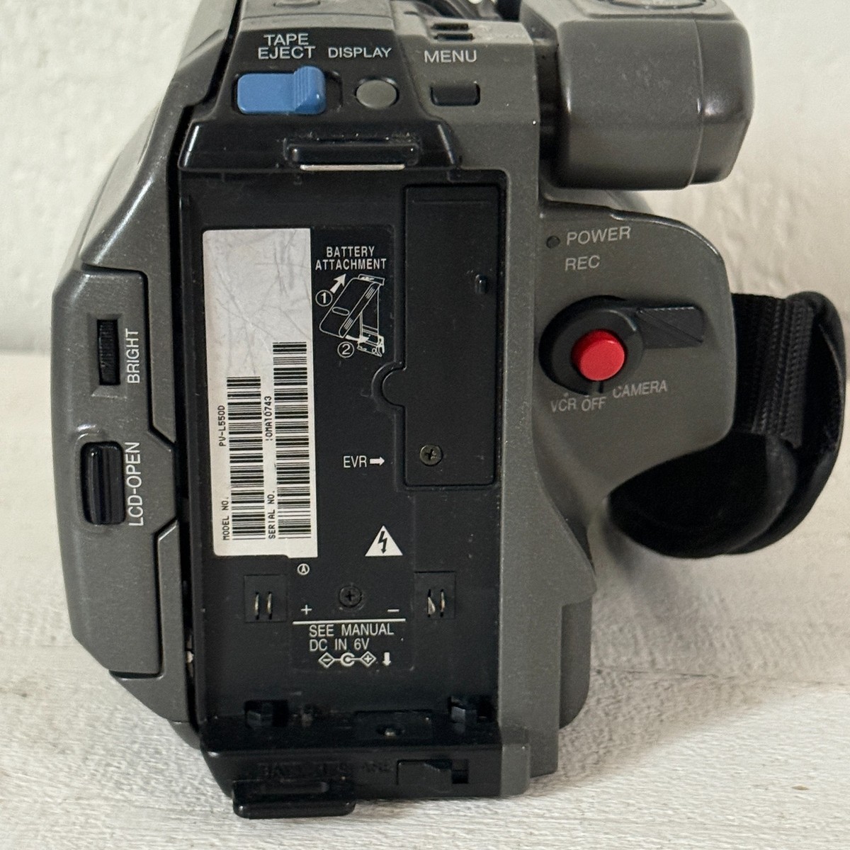 Panasonic Palmcorder PalmSight PV-L550D VHS-C Camcorder Gray 150x