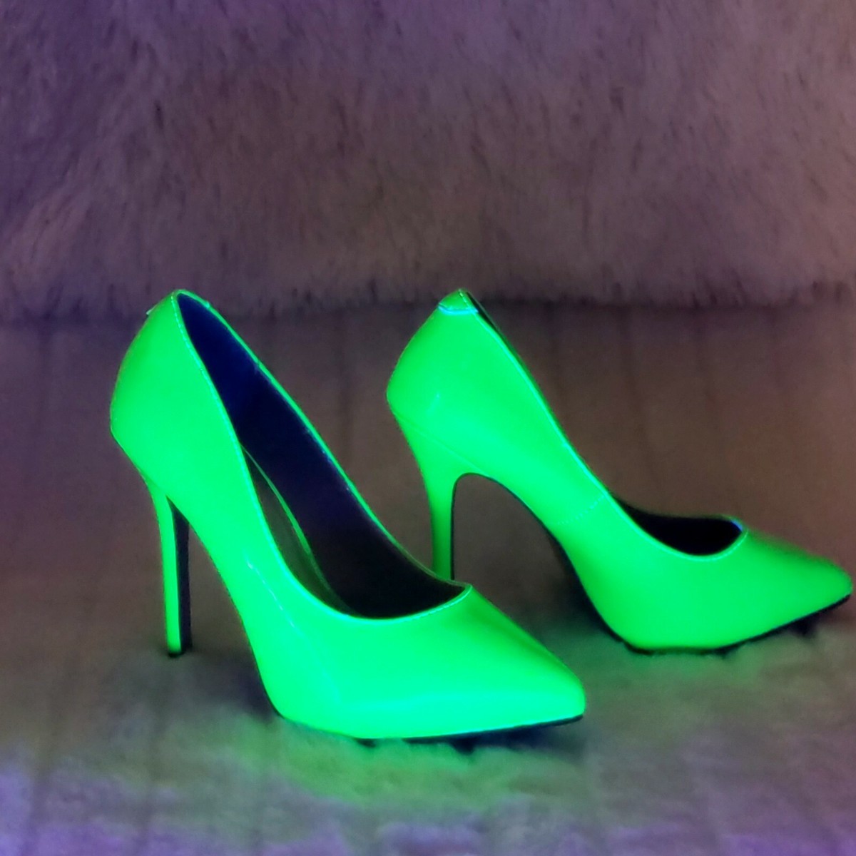 Amuse 20 Neon Green Patent 5