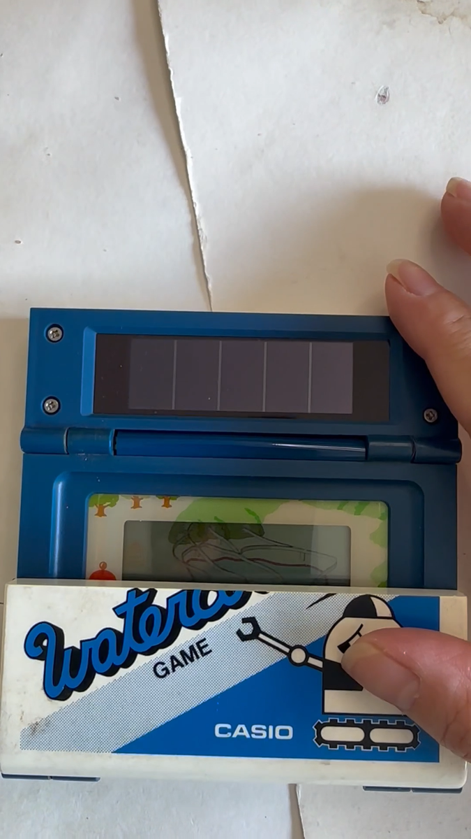 VINTAGE 1983 Casio CG - 61 Watercoaster Solar Powered Handheld