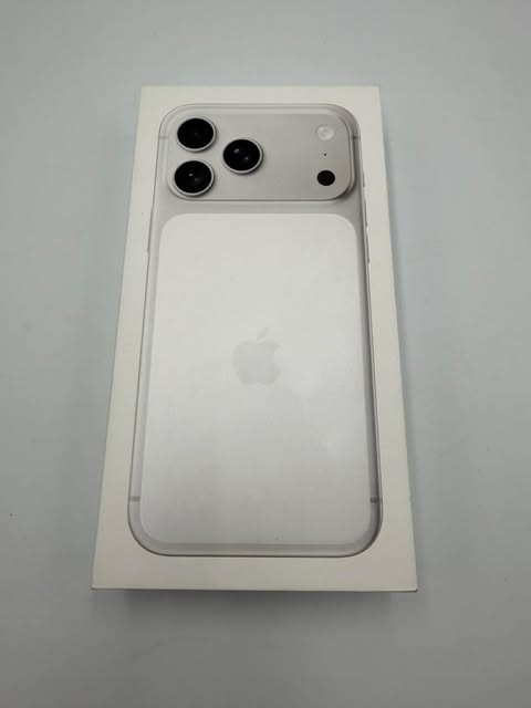 Apple iPhone 17 Pro Max - 256 GB - Silver (Unlocked) for sale