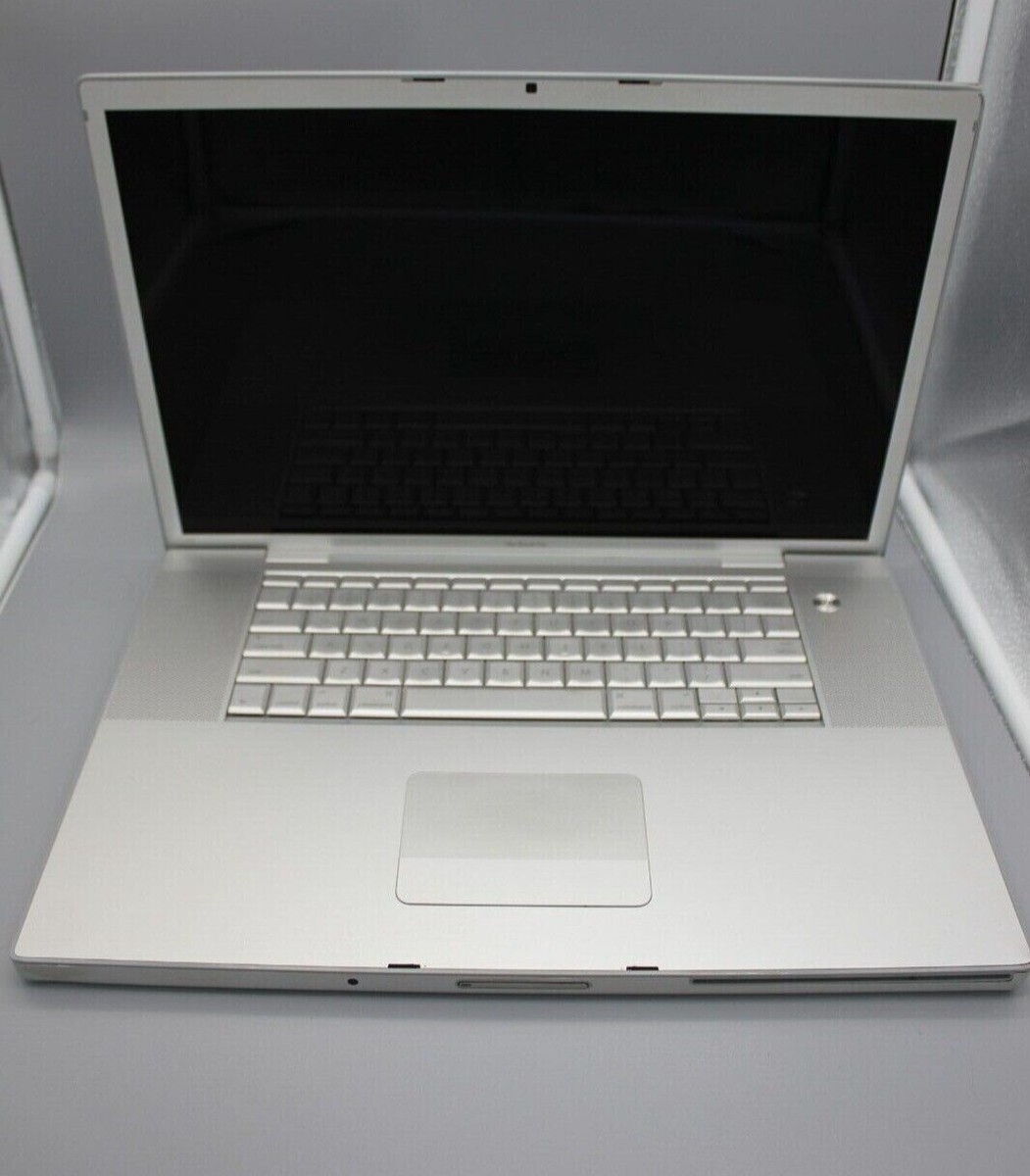 Apple MacBook Pro 17