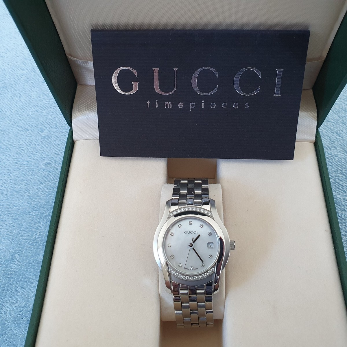 Gucci 5500L Women's Watch with Diamond Bezel and Hour Markers