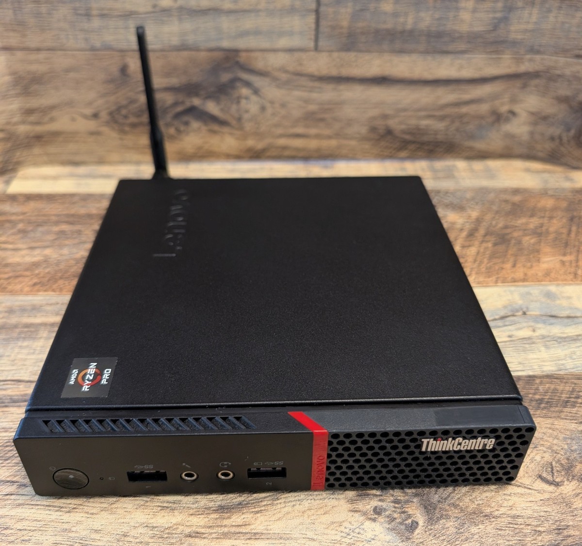 Lenovo ThinkCentre M715q Tiny PC AMD Ryzen 5 2400GE 16GB 256GB WIN