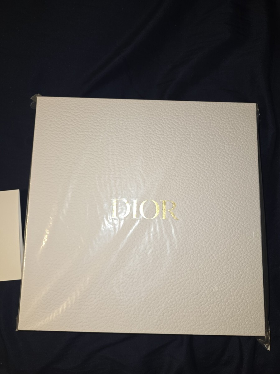 NEW Christian Dior Puzzle Around the World 500 Piece Collector's
